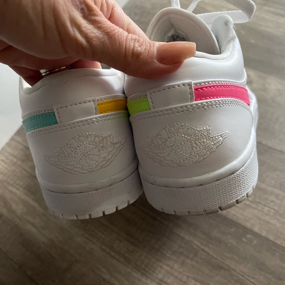 Nike Jordan sneakers - Picture 2 of 3